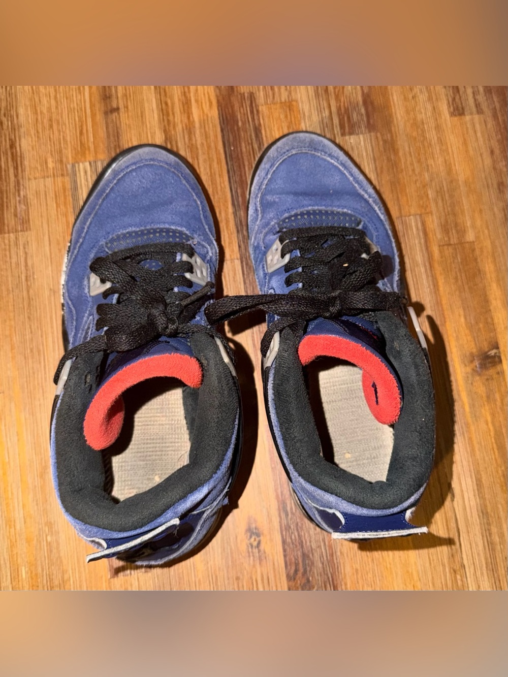 Jordan 4s - Picture 5 of 8